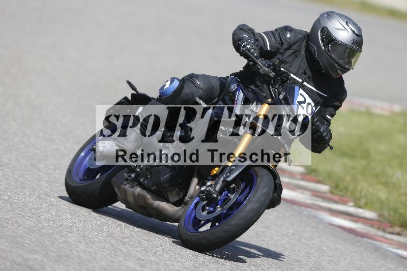 /Archiv-2025/09 22.04.2025 Cornu Master School ADR/gruen-vert/20